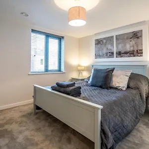 https://25-st-johns-mews.yorkshirehotels.net